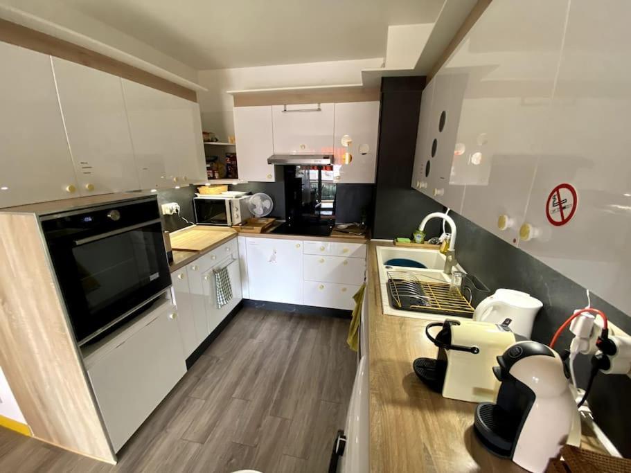 Logement Cosy, Situe Entre Ciel Et Mer Vence Exterior foto