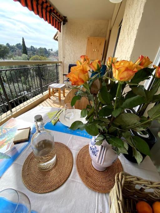 Logement Cosy, Situe Entre Ciel Et Mer Vence Exterior foto
